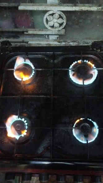 طباخ شغال ونظيف نارة حلوة سعره80مكانه الحي العسكري العلم *********** تكريت
