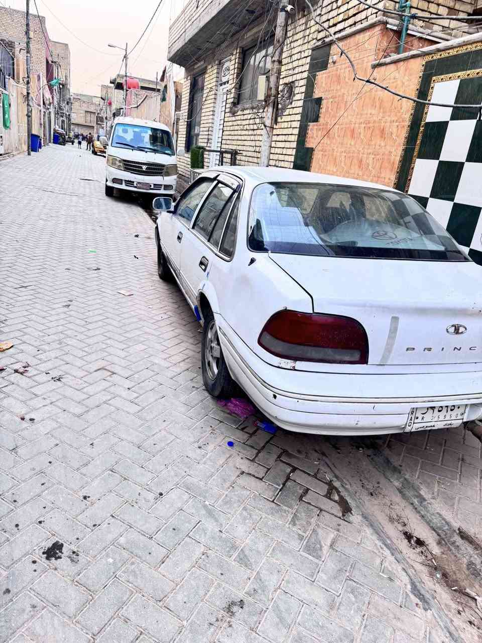 سلام عليكم 
سياره البيع دايو برنس فراشه موديل 96 مرقم بسمي محرك مسكر تجفيت جديد سياره بيه عطل كهربائي سياره طافيه سياره بلاديه من صبغ ومعجون تبريد شغال مكاني بغداد مدينه الصدر سعد 32 بيه مجال خابر ودلل***********
