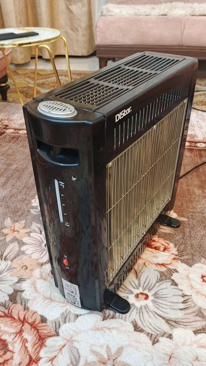 ثلاجه حجم وسط جديده السعر 250 الف 
كرسي حلاقه موضح بل صوره السعر 30 الف 
صوبه وجهين كهربائيه السعر 30 الف 
الأستفسار ***********‬
