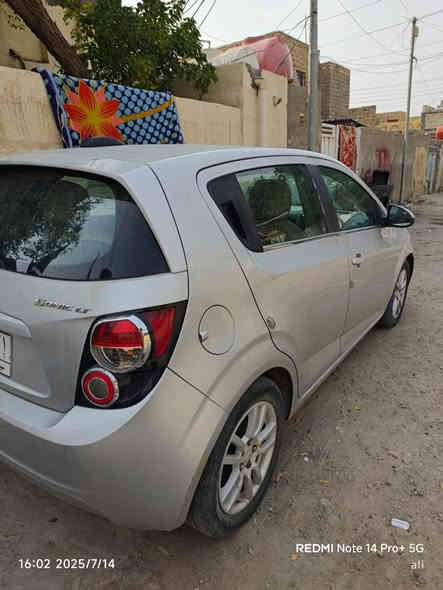 السلام عليكم سيارة شوفرليت سونك 2016 رقم ميسان وارد امريكي حادث دعامية امامية
 امبدل بنيد وجاملغ والجاملغ الثاني مصبوغ مع صبغ صفة السيارة بدون ضربة  
مكين 1800  سيارة حرة بسمي تحويل مباشر  كير ومحرك مكفولات 
مواصفاته تحكم ستيرن . شاشه . مانع انزلاق . مثبت سرعه . جام كهرباء  ويل كب بلادي  السيارة نصبتها حلوة  سعرها ٧٥ ورقه او بيها مجال سنويه 2029  . العنوان ميسان  . رقمي *********** متوفر واتساب
