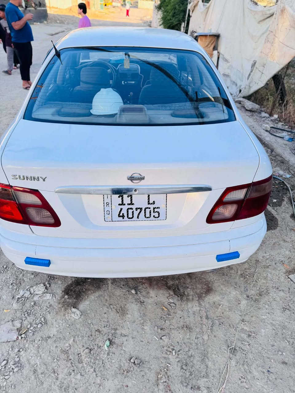 نيسان سني 2001محرك  قبق اسود سياره جاهزه من جميع النواحي عدا كمبريسر التبريد غير شغال رقم جديد سنويه جديده قبل 5ايام من اكتملت عنوانها بغداد التاجي *********** السعر 64$
