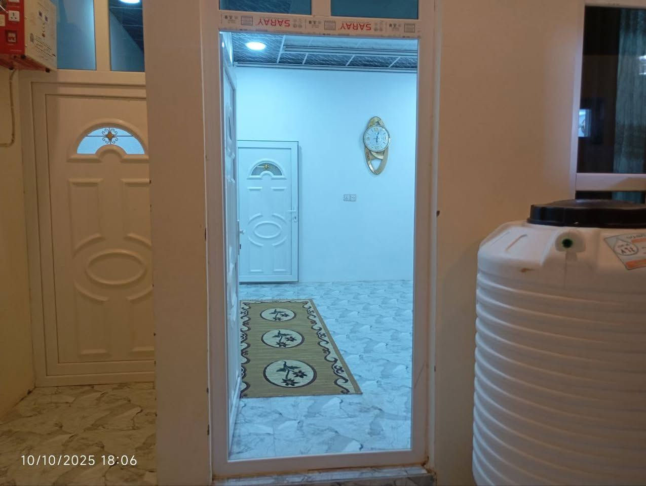 سلام عليكم دار البيع مساحه 100متر قاط واحد جزء ثاني كامل خدمات طابو زراعي سند 25  العنوان حولي تحرير زراعي محمد ليله الاستفسار على هذا الرقم ***********
