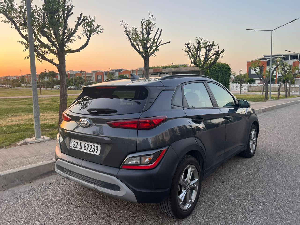 للبيع كونا موديل 2022 SEL✅

سعرها ادخل ع رابط https://t.me/carssofiraq/16194

 محرك 2000 دوش 
ماشيه 33 الف مايل  
- مواصفات ⁠- فول SEL - بدون ايرباك بدون دواخل بس الجاملغ مبدل  بحالة ممتازة للبيع. 

المواصفات:
 • محرك 2000 دوش المرغوب
 • 4 سلندر
 • أوتوماتيك
 • فتحة سقف
 • مكيف ديجيتال
 • شاشة لمس
 • Apple CarPlay و Android Auto
 • تشغيل السيارة بزر (Start/Stop)
 • مفتاح ذكي (Keyless Entry)
     تشغيل عن بعد
 • كاميرا خلفية
 • مثبت سرعة
 • نظام المحافظة على المسار (Lane Keeping Assist)
 • نظام مانع الاصطدام الأمامي
 • نظام مراقبة النقطة العمياء
 • تنبيه حركة المرور الخلفية
 • بلوتوث
 • تحكم بالمقود
 • جامات ومرايا كهربائية
• ٤ تيارات جديدة 
• ⁠صيانه دورية
مكان أربيل 
تلفون ***********
.
.

🚗اعرض سيارتك ع اقوى قناة تلكرام و واتساب و صفحتي فيسبوك للبيع و شراء سيارات ادخل ع رابط 👈 https://t.me/carssofiraq
