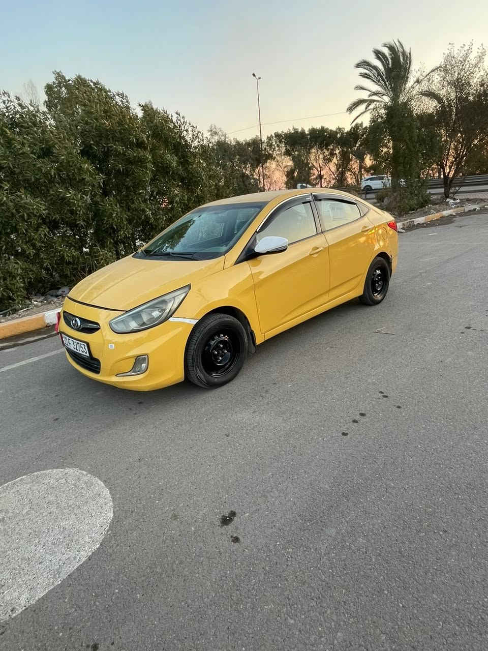 السلام عليكم 
اكسنت 2015 للبيع خليجي 
سيارة نضيفه حيل ومتعوب عليها 
بيها حادث بنيد وجاملغ مبدلات بدون دواخل 
دوشمة جديدة شاشه كامره تحكمات استيرن فول 
السياره بدون اي نقص كبل شغل وطلع ترايك وين متريد 
مكينة كير تبريد دواخل مكفول 
مكاني بغداد جديدة 

0770 623 0278
اتصال فقط بي واتساب ماجاوب خاص
