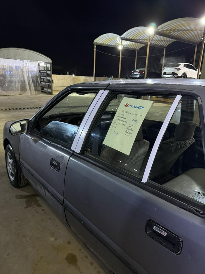 السلام عليكم هونداي سياره مشروع وطني رقم ديالى لماني صدر اماني نضافه‎%‎60كهربايته  كله شغله لايتات زنون سياره كمل الخير 
مكينه بيه تبخير بدون صوت بيه خياس باهلال خلفي
(سعر ٢٣  وبي مجال ***********الي مو شراي لا يعلق
