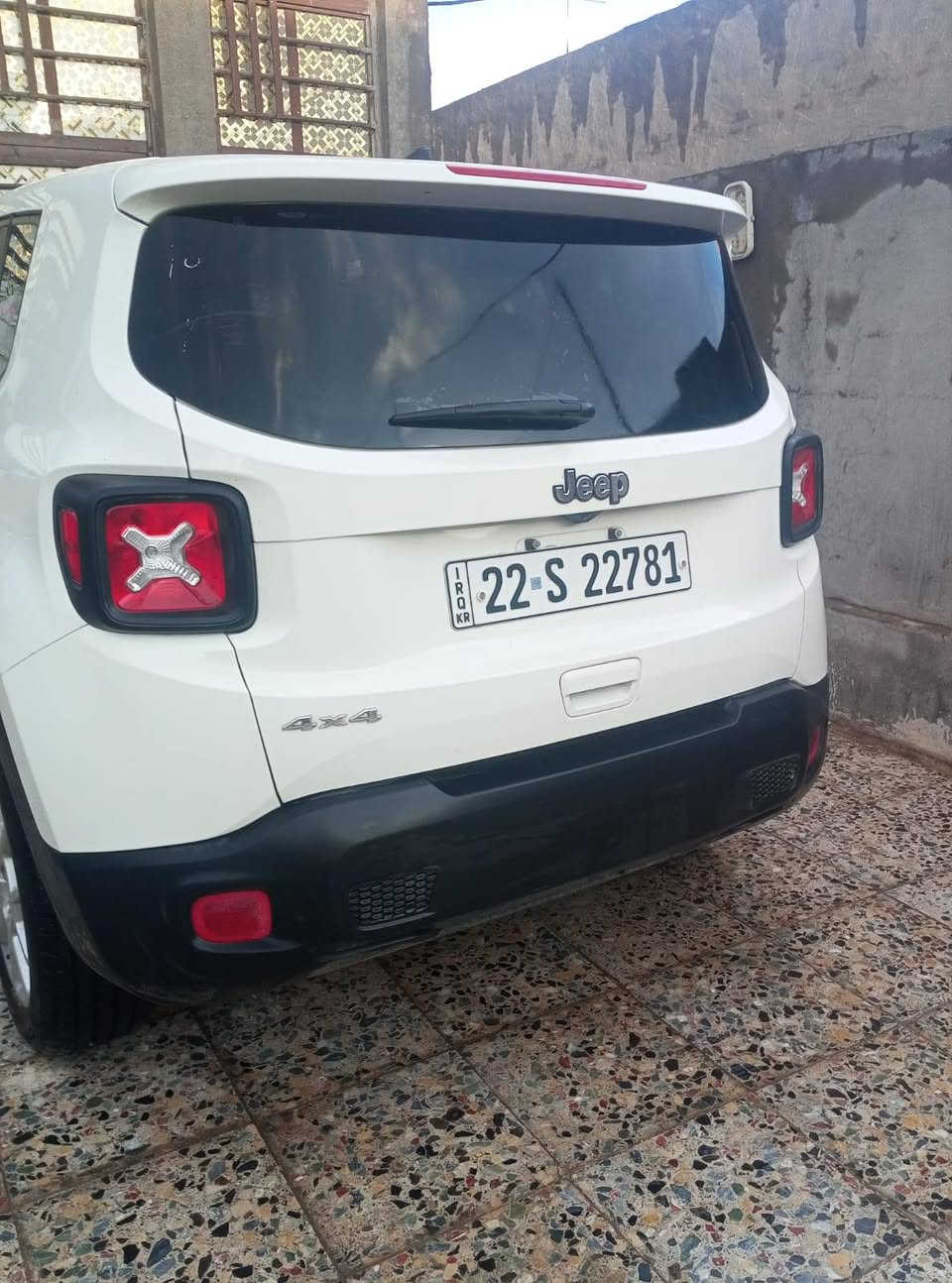 السلام عليكم جيب للبيع موديل 23 كلها ببلاديه مابيها اي تبديل سونارها بلصور ماشيه 40الف فقط سياره جاهزه بسمي عارضها ب140وبيها مجال مكاني بغداد ***********
