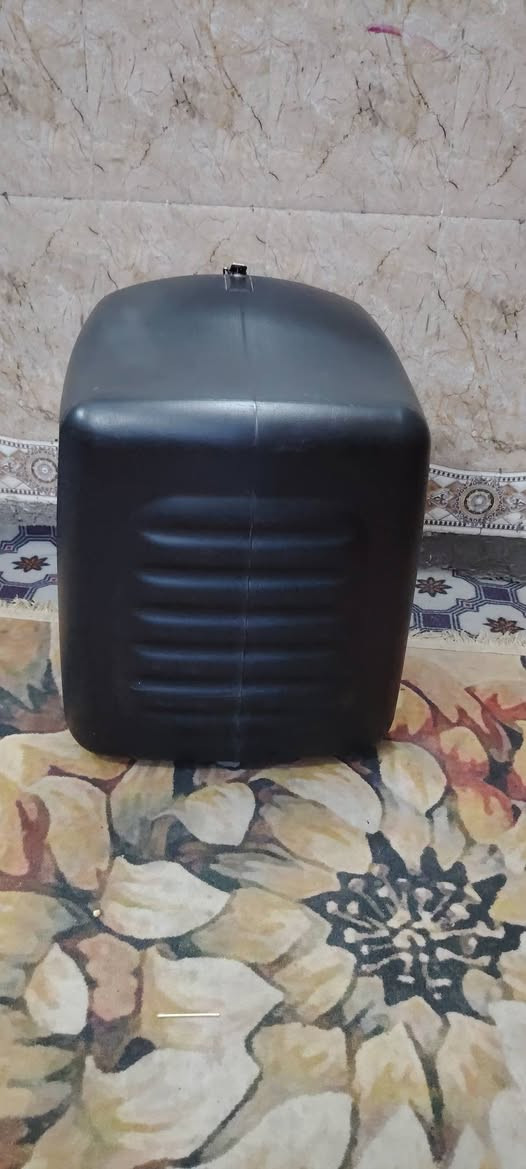 صندوك دلفري للبيع كامل هوة وغراضة بعدة جديد سعرة 30 قفل بدون عملة مكان بغداد الامين الثانية ***********
