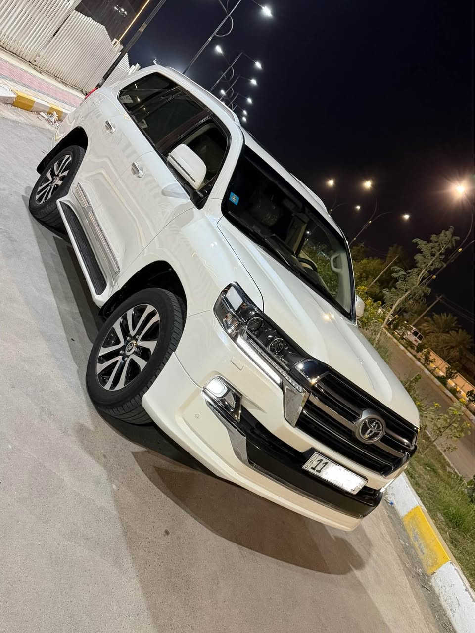 السلام عليكم لاندكروز للبيع مديل 2019 گراند تورنك بريم باب اول فوول مواصفات مكينه 6سلندر السياره مكفوله من الصبغ وجديده لووك ماشيه 80 الف السعر 495 مكان السياره ذي قار للاستفسار *********** ناصرية, ذي قار
