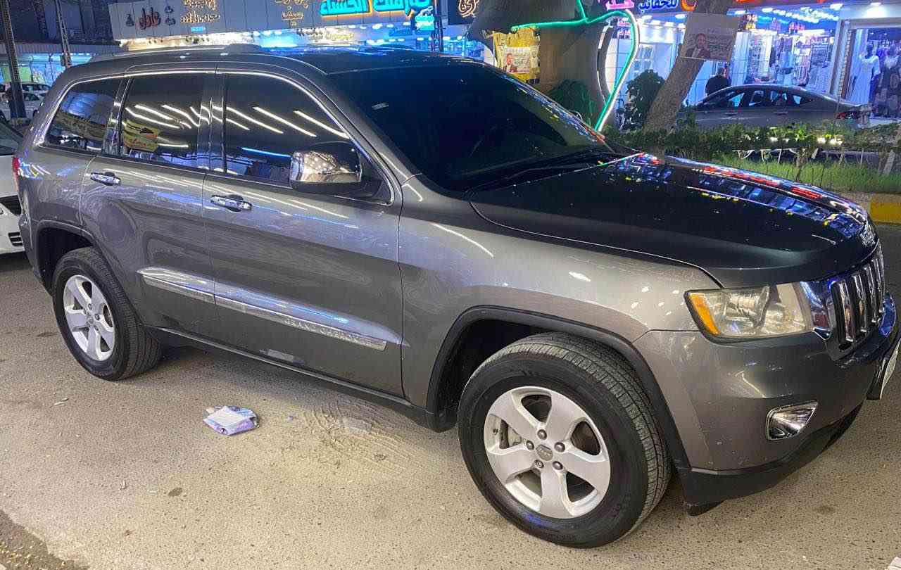 سلام عليكم 

جيب 2012 لاريدو وارد امريكي كلين 

مواصفات لاريدو
بانوراما 
جلد بيجي
بصمه +بصمه ابواب
شاشه كبيره 
كامره
حساس  خلفي
فول تحكم ستيرن
كشنات كهرباء
قطعتين تبريد
محرك6سلندر
فور ويل
سياره جاهزه  محرك كير تبريد خير من الله 
تخم تاير جديد
باتري جديد
لاستفسار 
***********

*********** أربيل, العراق
