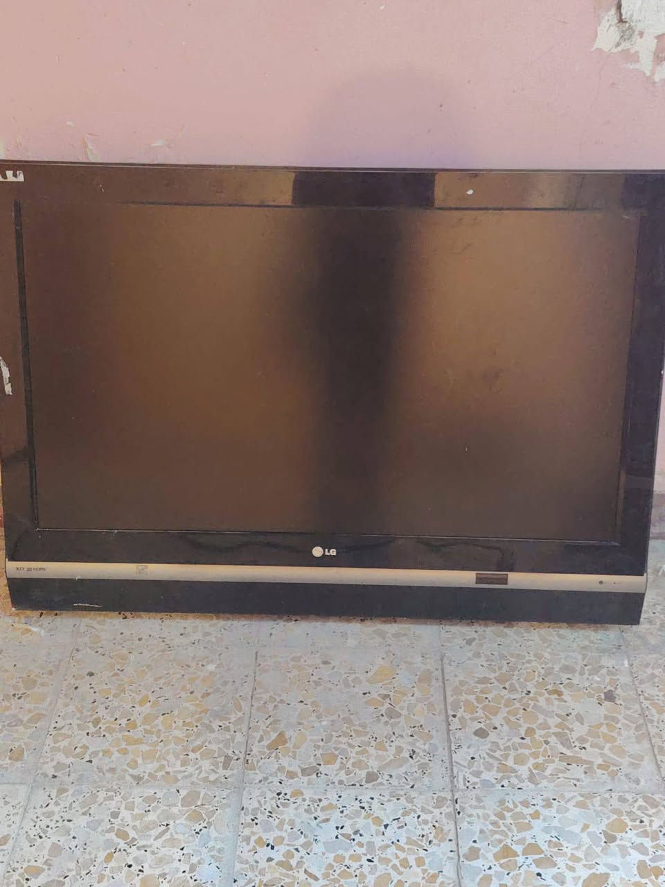 السلام عليكم شاشه 42بوصه السعر 65 بيه مجال شغاله الاستفسار ***********
