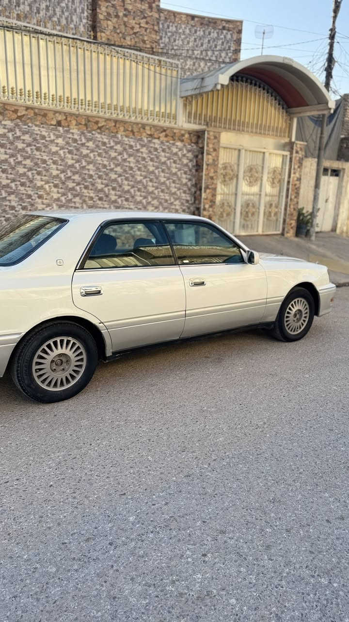 السلام عليكم
راس ثور فلات فول عدا الفتحة استيرن كهرباء اربع كشنات كهرباء تبريد خلفي مكفولة من الگص ونقل الجثة بيهه طختين  والباقي مكفول رقم انبار
السعر 110$
مكاني النجف
***********
***********
