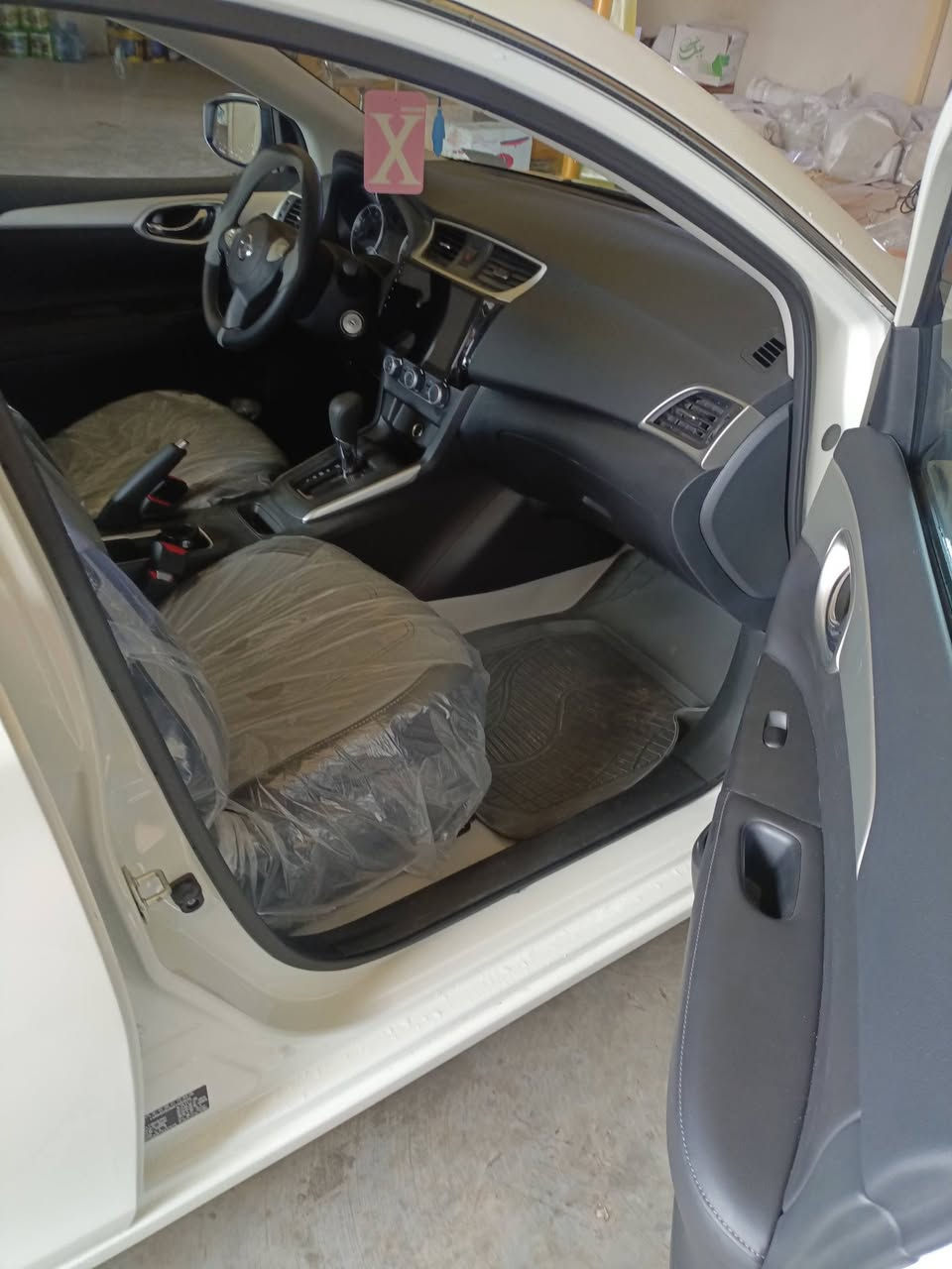 سلام عليكم نيسان سنترا موديل 2025 سياره كفاله عامه من كلشي دشمه جديده تفصال ارضيه وكشنات مكان السياره بصره ابو الخصيب رقم الهاتف ***********
