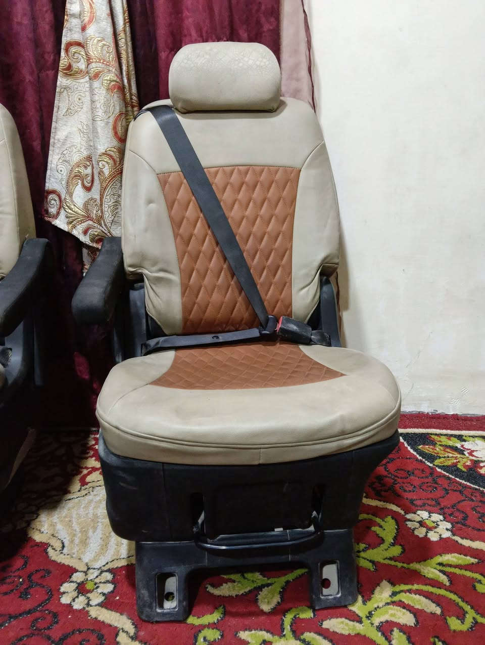 سلام عليكم عندي كشنات مال ستاربه مديل 2023 زيرو مامستخدمات مدوشمات دوشمه عدله ما صاعد عليهن بشر اليفيدنه يتصل على الرقم ***********
