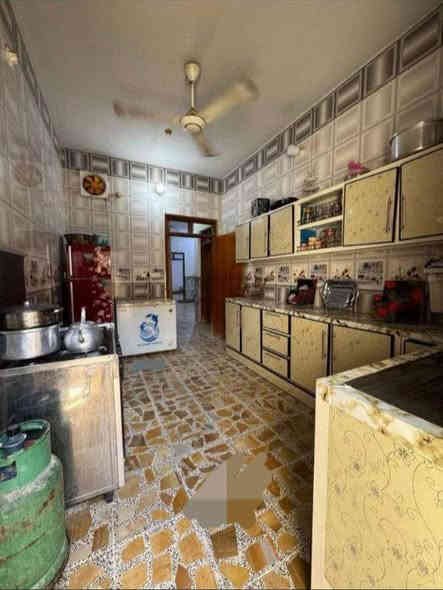 [[بسم الله الرحمن الرحيم]]
🏡     🏘      🏚 

#يوجد_بيت_للبيع

#العنوان  الفلوجة 
#المنطقة حي الجمهورية الثانية // خلف الكماليات قرب مول الفلوجة بناء 2017

✅المساحة : 187م واقع حال 200م 
⬆️ الوجة : 8م
🏞️النزال : 20م
 
غرف 4
استقبال 
صالة
مناور 
مطبخ
صحيات 
الجدران سيراميك
الارضية سيراميك 
حديقة + كراج سيارة 

                       #بناء 🧱 : طابوك 
      
      #شارع 🏞️⬆️⬆️ : 15م نافذ ع شارع 7 نيسان 

  #السعر_محدد_من_قبل_البائع 
    
        
        ⚖️⚖️   نوع الملك : طابو صرف تحويل مباشر  🏙 

            #السعر💰💸:  270 مليون وبي مجال

__________________________________

للأستفسار⛔🖲️ : مراجعة 
🥇#مكتب_الرافدين_للعقار 🥇
العنوان شارع المنجزات تقاطع جامع التقوئ مجاور محطة المتميز المركزية لغسيل السيارات 🚗🚖
__________________________________

#ملاحظة//📋📑 اذا لديك عقار تريد تعرضة للبيع او تريد تشتري عقار قم بمراسلة الصفحة او اتصال على لارقام الموجودة+ واتساب
            
         #للأتصال_او_واتساب 📞  ***********
         #للأتصال_كورك.   📞.      ‏‪***********‬‏

#بيع_وشراء_الدور_السكنية_والزراعية_العقارات_في_مدينة_الفلوجة #مكتب_الرافدين_للعقار_بيع_وشراء_العقارات_بسعر_مناسب
#عقارات_الانبار_الفلوجة
