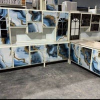 مترين ونص • خزانة