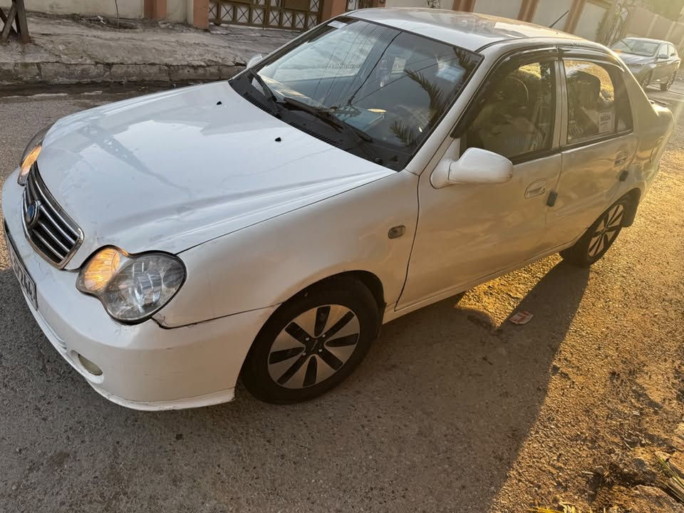 ٢٠١٢رقم بغداد مسطره بيها صبغ حزام  كير ومحرك وتبريد شرط  السعر ٣٨وبيها مجال  الشاري يتصل 
***********
***********
