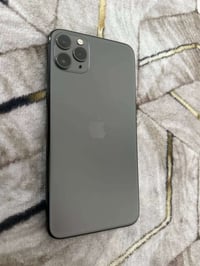 آيفون ١١ برو ماكس • ٦٤ • بطاريه ٧٣