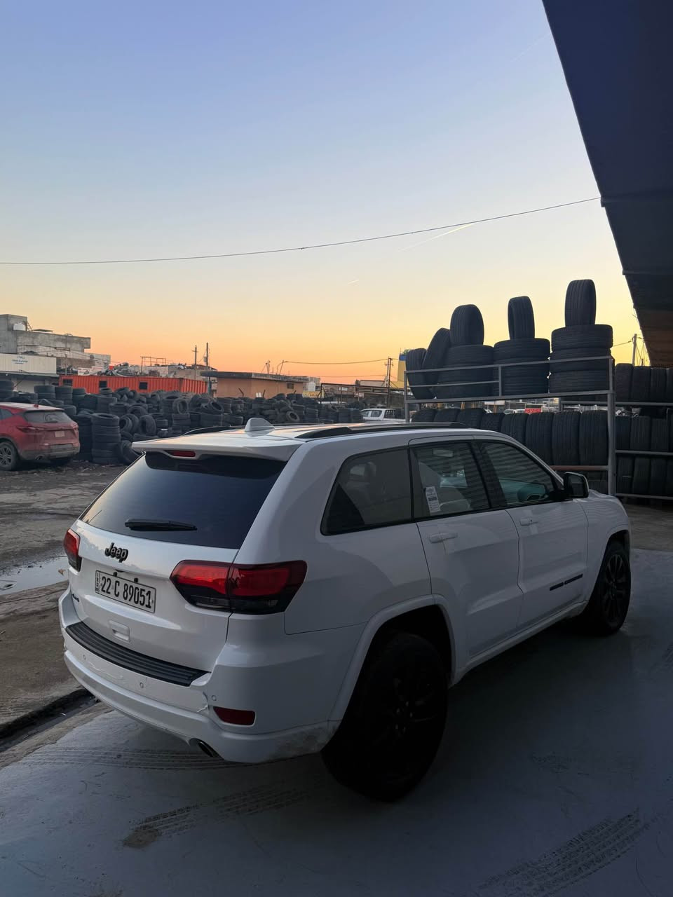 Jeep grand sheroke 2020 
جییپ گراند شیرۆکی سەیارەکە بە کلین داخل بوە دو پارچەی تیزابی پێ دا رژاوە بەبی ئەوەی کرابیتەوەش بەس پەمپ کرایتەوە سەیەرەکە نمو نەیە لە جوانی 
Black top فول فول مواسەفات 
*********** أربيل, العراق
