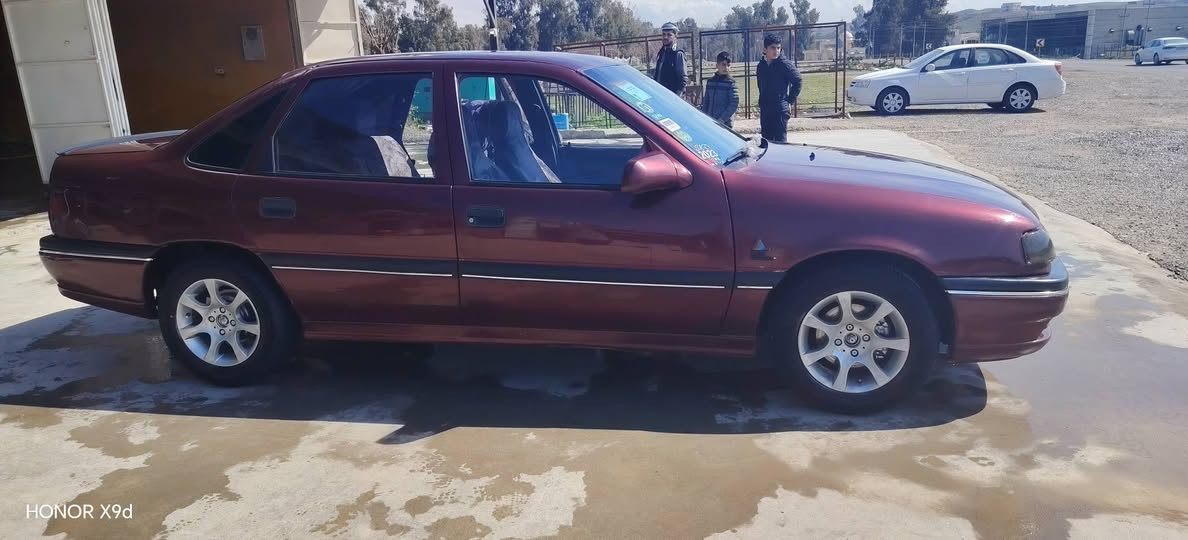 فكترا موديل 93 حجم 18 بشرط الجير والماكينه فقط جير الثالث يفلت بشرط التحويل  بشرط التحويل والغرامات ضخم تايات جديد باتري جديد سياره مال بيت سياره بشرب مقفوله كفاله تامه السعر 38 رقم الموبايل  *********** ***********
