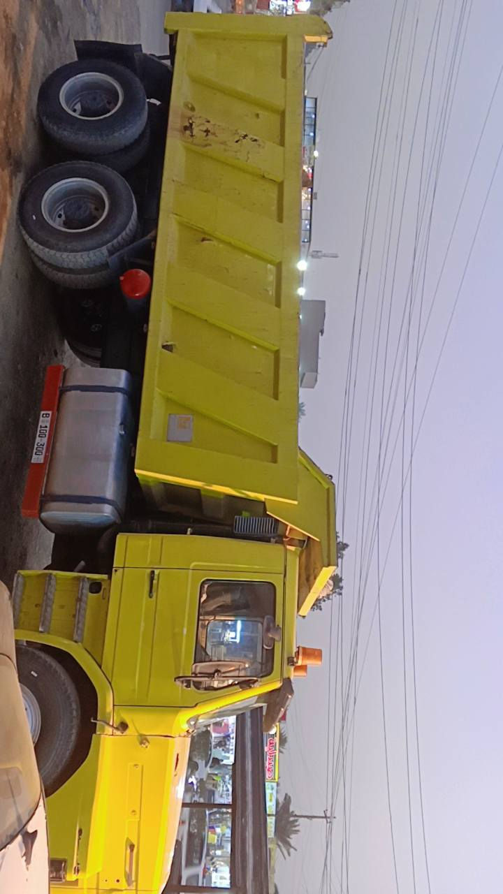 سلام عليكم جميعا سكنيا مديل 97اصل 13محرك اسود88مجموعه خريطه كير 4/4سياربسمي رقمE بصره 30/ سعر220وبيه مجال ***********3
