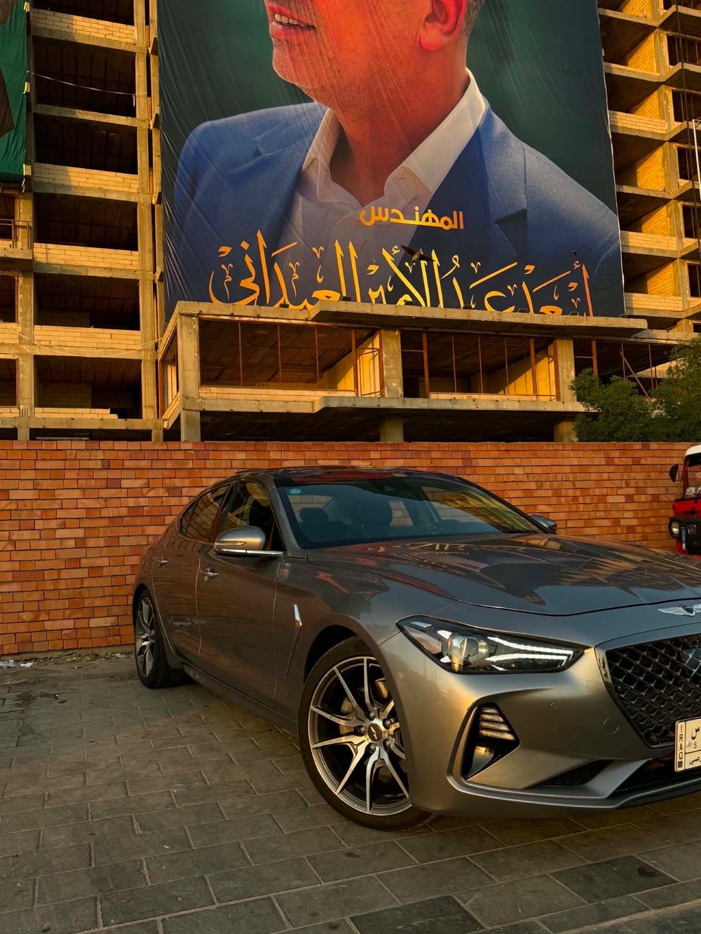 بيع او مراوس حسب القناعة

جينيسسز G70 2020

مواصفات جينيسس G70 موديل 2020 - محرك 2.0 تيربو (الفئة

سبورت برستيج

Genesis G70 2020 :الموديل •

• المحرك: 2.0 لتر تيربو (4 سلندر)

• القوة: 252 حصان

• العزم: 353 نيوتن.م

• ناقل الحركة: أوتوماتيك 8 سرعات

• نظام الدفع: تو ويل

Eco / Comfort / Sport / Smart :أوضاع القيادة •

• مثبت سرعة

• حساسات أمامية وخلفية

• كاميرا خلفية

• بصمة

Android Auto و Apple CarPlay إنش تدعم 8 شاشة وسطية •

• بلوتوث وUSB

• مقاعد جلد مع تحكم كهربائي للمقاعد الأمامية

• تدفئة للمقاعد الأمامية

• تحكم أوتوماتيكي بالمكيف (ثنائي المناطق)

Auto Hold مع (EPB) فرامل إلكترونية •

• نظام 



ماشيه ١٤٠،٠٠٠ كيلو 

حادثها جاملغ وبنيد من امريكا 

بالعراق صار بيها صبغ بلبيبان ولجاملغ لخلفي 

رقم بغداد.  تحويل 

158$ وبيها مجال

***********

— في ‏‏البصرة‏‏.