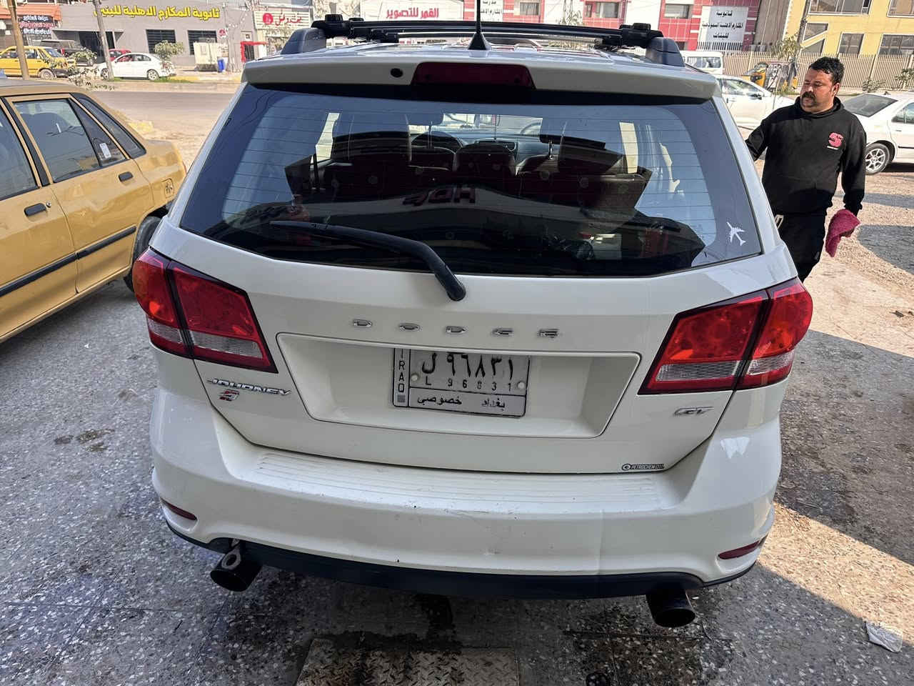 دوج جورني 2019 GT
6 سلندر 3600 
شاشه كبيره 
شفتات وتحكم ستيرن 
كشنات كهرباء جلد 
7 راكب 
ماشيه 155 الف 
رقم بغداد باسمي 
الحادث بجم مبدل كل القطع بلاي جاملغات ثنين وبنيد ومصبوغات 
السعر 149$ 
***********
