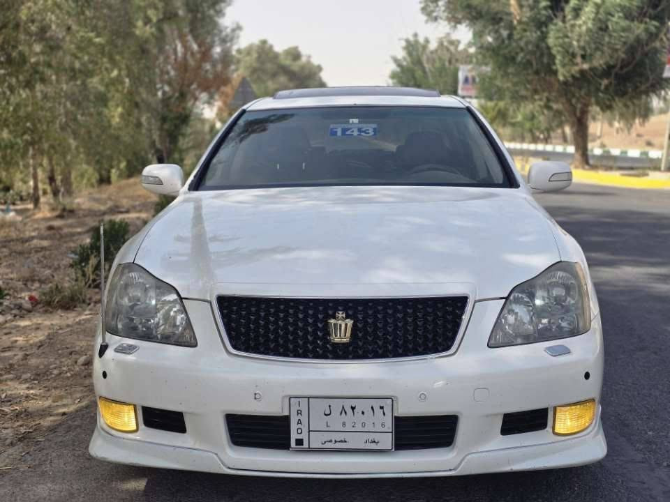 شاهینە 180
گێڕ گەوڕە موس 2007
بێ بۆیاخ 
تەنها شوێن موسەکانی بۆیاغە
ناو ڕەش جلدو هیتەر سڵاید 
3دوگمە 
گێڕوومەکینە و کەڤەر گۆڕاوو بەشەرت
