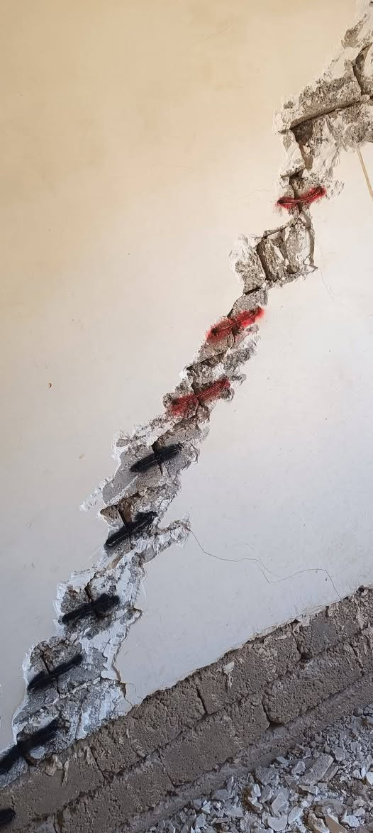 اسطه تصليحات فطر بياض لبخ بناء تصليحات  والترميم كافة المنازل
معالجه الرطوبه  والتشقق الجدار وكل مايخص البناء والترميم  
***********
