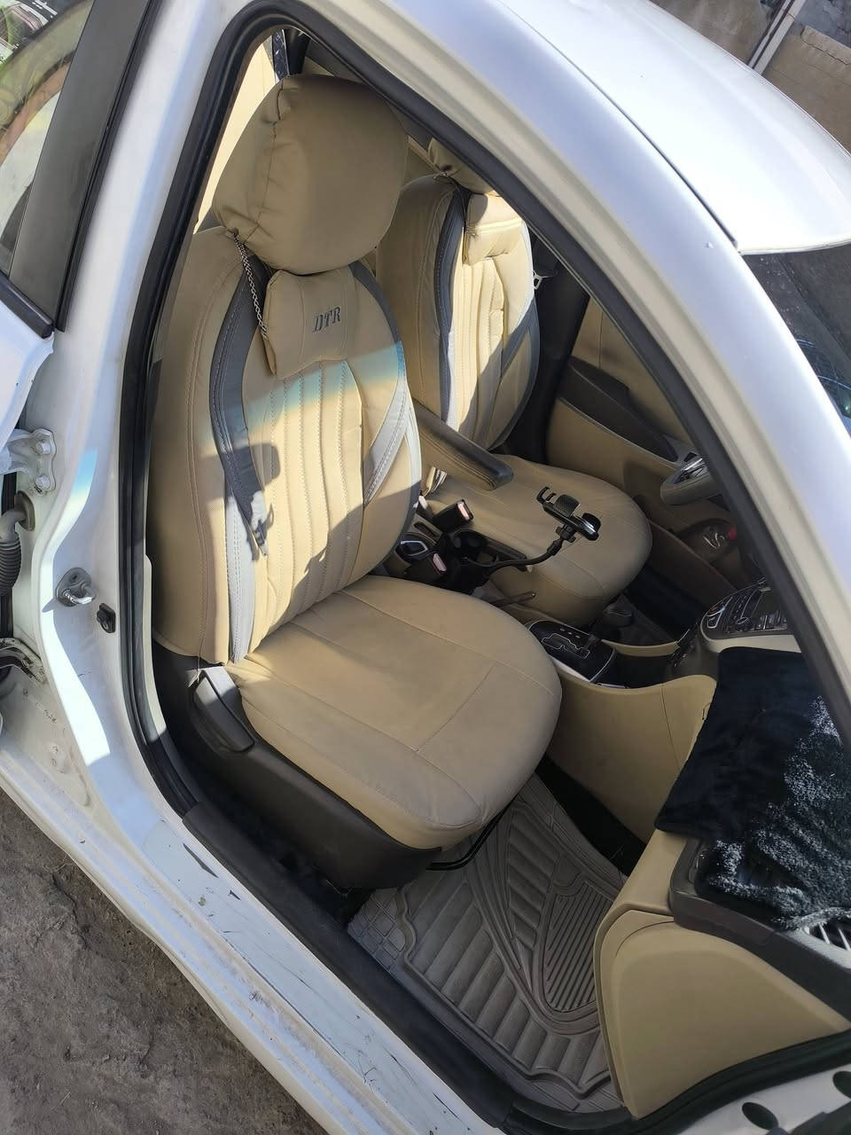 السلام عليكم اكسنت 2012 خليجي بدون صبغ
*********** بغداد
