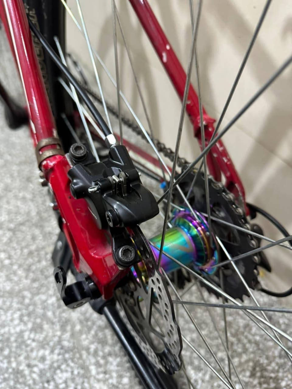 جبلي gt امريكي حجم 29
سيت شيمانو اكيرا
بدالات شيمانو الفيو
بطيخات هاسنس 7 pro طرب عالي (جدد)
بريكات دهن شيمانو  (جدد)
المعدن فول المنيوم 
السرعات 3-8 
دراجه نظيفه وجاهزه 
السعر 350 الف ❤️
بغداد ***********
