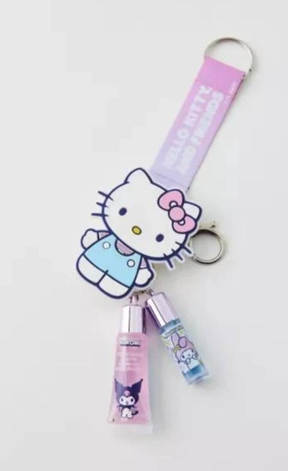 حوبايب تعالن شوفن شجبتلجن🥹خلي عيدج مميز😍
مدالية دزني مختم اصلي هيلو كيتي وستيتش مع گلوس وملمع شفة يعني هم تعلكيها عل جنطة وهم تحطين المفتاح او الموبايل وهم تحطين گلوس 😍 قطع محدودة سعر القطعة 4 الاف🥹
اذا خلصن معلية لان قطع محدودة


**إذا كنت صاحب هذا الإعلان وتريد حذفه لأي سبب، رجاءا أرسل رسالة إلى الدعم الفني**