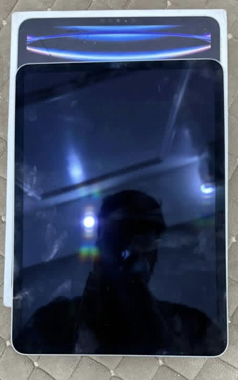 سلام عليكم ايباد برو ام تو ذاكره 256 بس عوزه ايسي مالته ضارب سعر 300 وبي مجال بغداد نهروان وتساب *********** أو خاص
