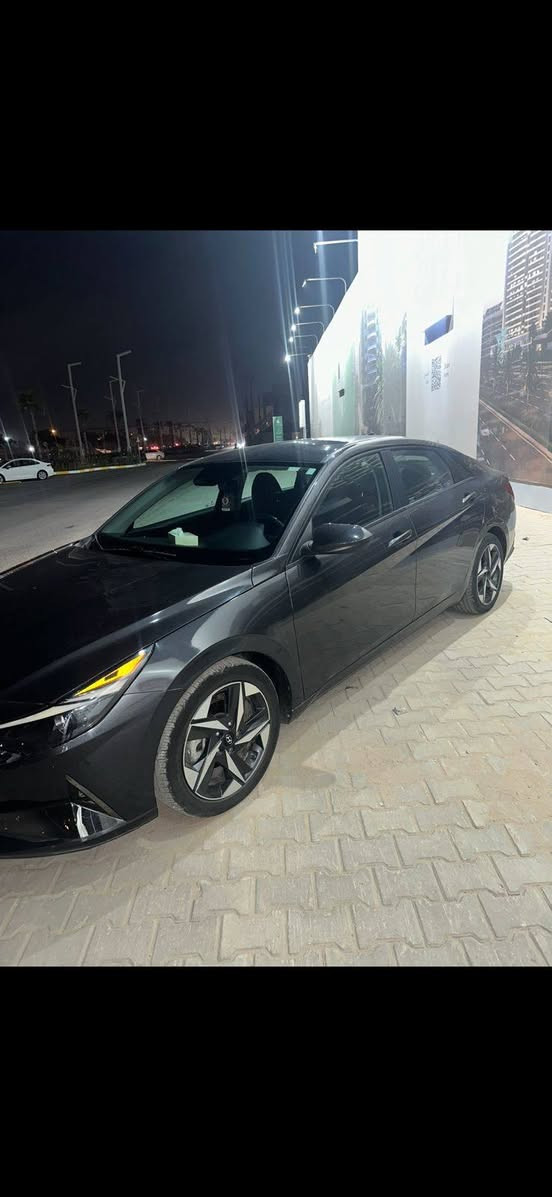 السلام عليكم
هونداي النترا 2023
المحرك 2000 دوش
السياره مواصفات فول
كفاله عامه السياره
السعر 165 وقابل للتفاوض
***********
***********
