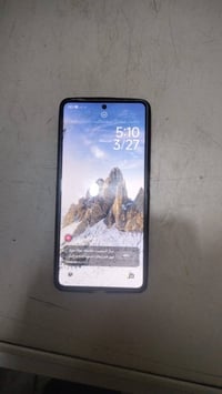 بوكو اف 5 • ذاكرة ٢٥٦ • شاشة مكسورة