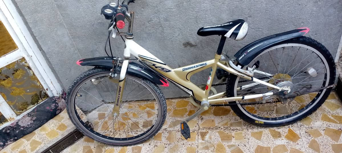 بايسكل قياس 24 رايدينه 90وبيه مجال للشراي بحي المهندسين


**إذا كنت صاحب هذا الإعلان وتريد حذفه لأي سبب، رجاءا أرسل رسالة إلى الدعم الفني**