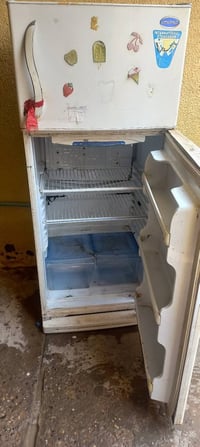 ثلاجة • ماتور محترق • بحاجة صيانة