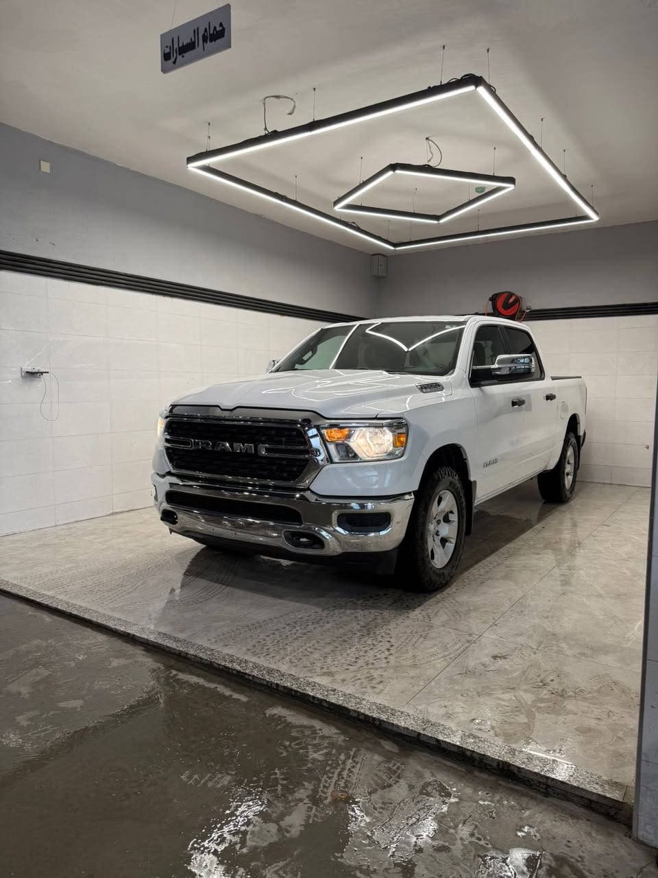 🔥 رام بك هورن – قوة وهيبة على الطريق 🔥موديل 2024 

محرك 8 سلندر 5700 سي سي
نظام eTorque الهجين – عزم أقوى واستهلاك أقل 
أداء عالي وثبات ممتاز بكل الطرق
تصميم قوي وفخم يلفت الأنظار

إذا تدور على بيك أب يجمع بين القوة والراحة… رام بك هورن اختيارك الصح 💪
بودي قصير وباب طويل المرغوب 
الصبغ جاملغ خلفي + باب خلفي وربع جاملغ كلير بجم كبس 
المكان اربيل 📍
بدون رقم تترقم جميع محافظات كردستان 
للتواصل ☎️
***********
