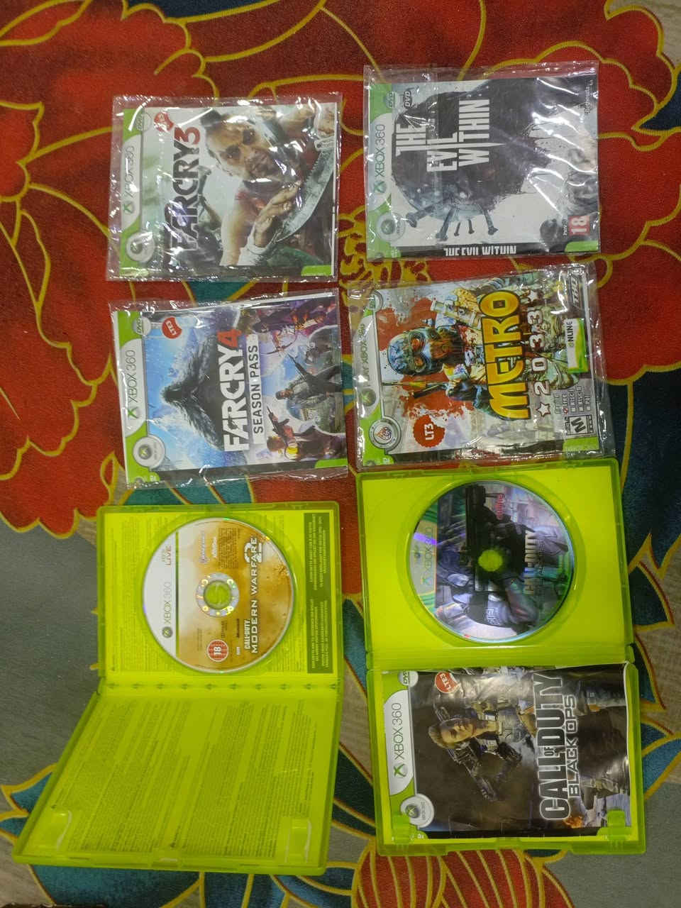 جهاز اكس بوكس 360 جهاز هارده 256 جيجا بيه العاب قويه منها GTA 5 و call of duty و resident evel 4  والعاب حلوه بس بيه مشكله وحده هيه أن قارئ الاقراص مره يشتغل مره لا بس رح انطي وياه اقراص منوعه من العاب قويه طبعاً الجهاز بيه ملحقاته 2 جويستك والمحوله مال كهرباء وأيضاً كبل شاشه AV وهمين HD 
المكان بغداد منطقه البياع


**إذا كنت صاحب هذا الإعلان وتريد حذفه لأي سبب، رجاءا أرسل رسالة إلى الدعم الفني**