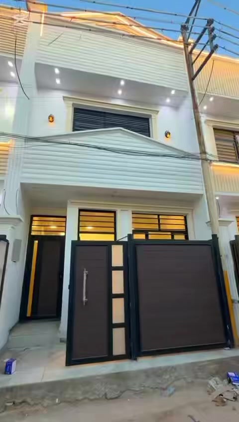 السلام عليكم مشتملات للبيع مساحة 80م واجهة 5نزال 16 عرض الشارع 10م العنوان الدورة ابو دشير شارع خط النفط مقابيل البانزين خانة السعر 89فقط وبي مجال بسيط ملاحظة قريب من المدارس او سوك التصال على رقم ***********او مراسلة خاص
