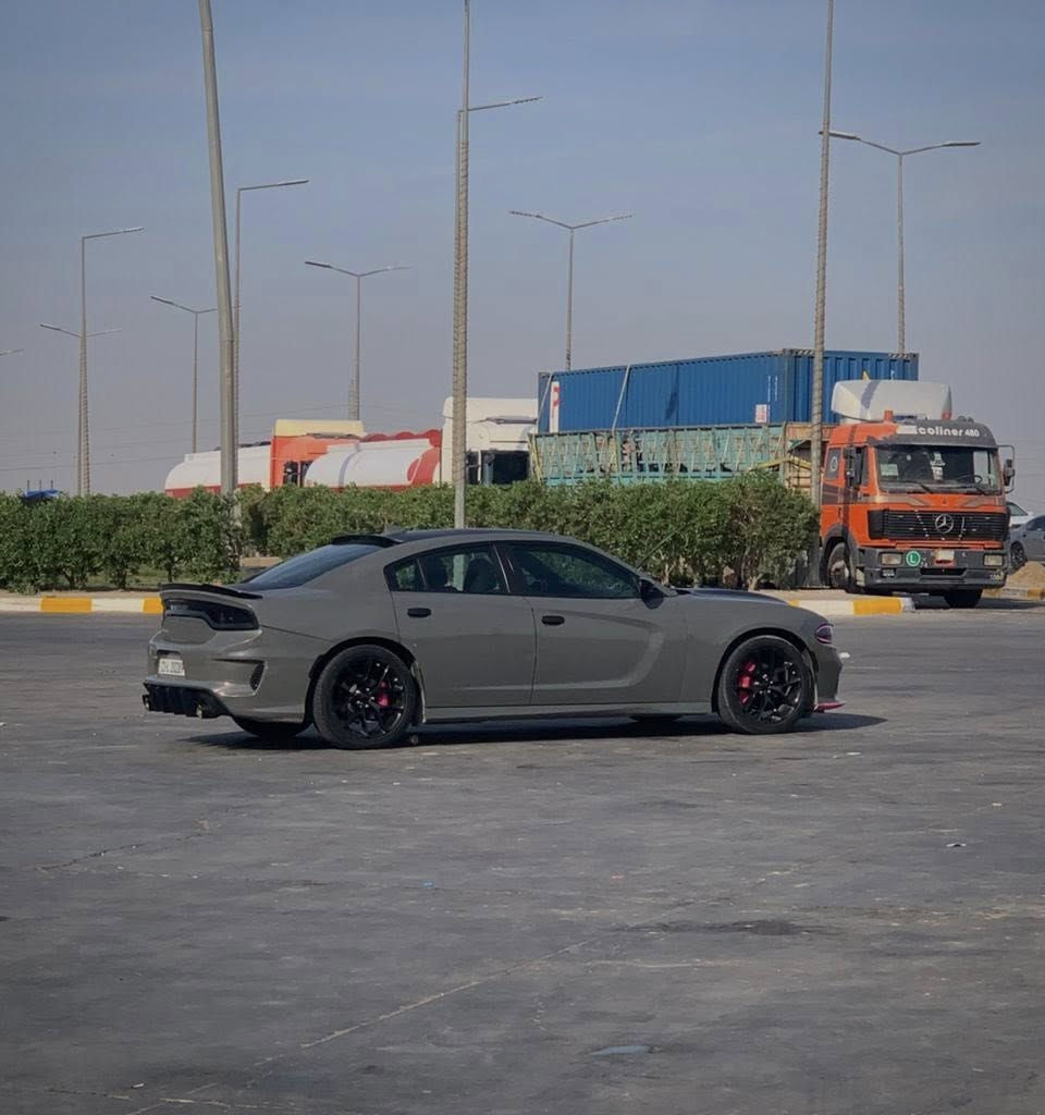 جارجر 2023 للبيع أو للمراوس
السلام عليكم .. جارجر SXT محدث SRT وايد بدي بدون نفخات ماشيه 29 مايل ضربتها جاملغ خلف السايق و قبق صندوك مبدل اصلي تفصيخ نفس اللون  بدون ايرباكات و بدون شواصي سياره نضيفه كلش مرقم بغداد ما ناقصها شي موديل 2023 للمراوس بجارجر RT او للبيع ب 27,000$ و بيها مجال الشراي يتفضل خاص أو يتصل عل رقم ***********
