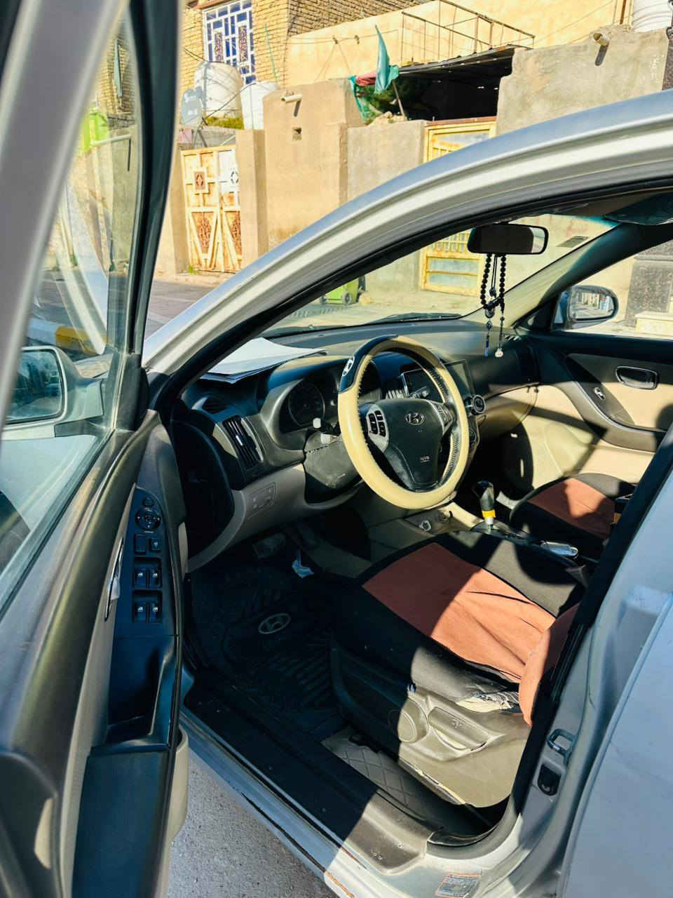 الانترا 2008 سياره بيه جراد قليل بل قماره وبيه قطع صبغ قليله كلش بل طراف وبل باب بدون حادث سياره نضيفه كلش شاشه تاب كامره مسجل مضخم محرك كارتون كير كارتون تخم تأيرات  سياره حلوه كلش ب87 وبيه مجال حك جيه مكاني ناصريه شطره ***********
