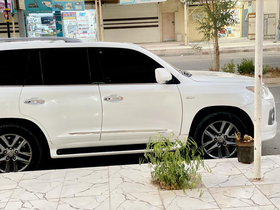 ٢٠١٠ بريمي فول مواصفات
مكينه كير كبس ممفتوح بدون صوت صرف خلل شرط
جكات صدر رادار كاميره حساس كربا ئي سلاجه ديفيدي بصمات كله شرط 
ماشي ١٨٨ كم 
سنوي بسمي تحويل ثاني يوم  سنوي جديد ٢٠٢٩ 
صبغ ١ قطعه و ٢ مكان بارد pdr 
سعر الاخر قفل ٣١٥ 
***********
*********** 
‎مكان كه لار
