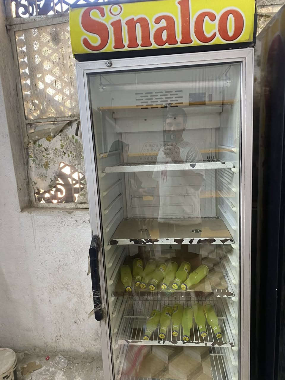 عرضات البيع بكاني. بغداد  المدينه الصدر  سعر واحده ٢٥٠  رقمي ***********
