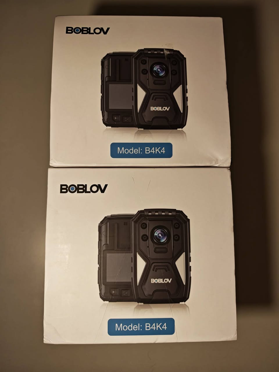متوفر من افضل الكامرات BOBLOV B4K4 ☄️
📸 كامرة BOBLOV B4K4 الأصلية – جديدة بالكرتون
كامرة احترافية قوية مناسبة للتصوير اليومي، الحماية، التوثيق والعمل الميداني، بجودة تصوير ممتازة وتصميم متين وعصري 👌
✨ المواصفات والمميزات:
• تصوير فيديو عالي الدقة بجودة واضحة وثابتة
• عدسة واسعة تعطي تغطية ممتازة
• شاشة خلفية لعرض الفيديو والإعدادات بسهولة
• تصميم قوي ومتين يتحمل الاستخدام اليومي
• بطارية عملية تدوم لفترات جيدة
• تسجيل صوت وصورة بجودة ممتازة
• سهلة الاستخدام والتنقل بين الخيارات
• مناسبة للحراس، السواق، الرحلات، والتوثيق الشخصي 
الرد بلتعليقات او خاص 📩 🔥


**إذا كنت صاحب هذا الإعلان وتريد حذفه لأي سبب، رجاءا أرسل رسالة إلى الدعم الفني**