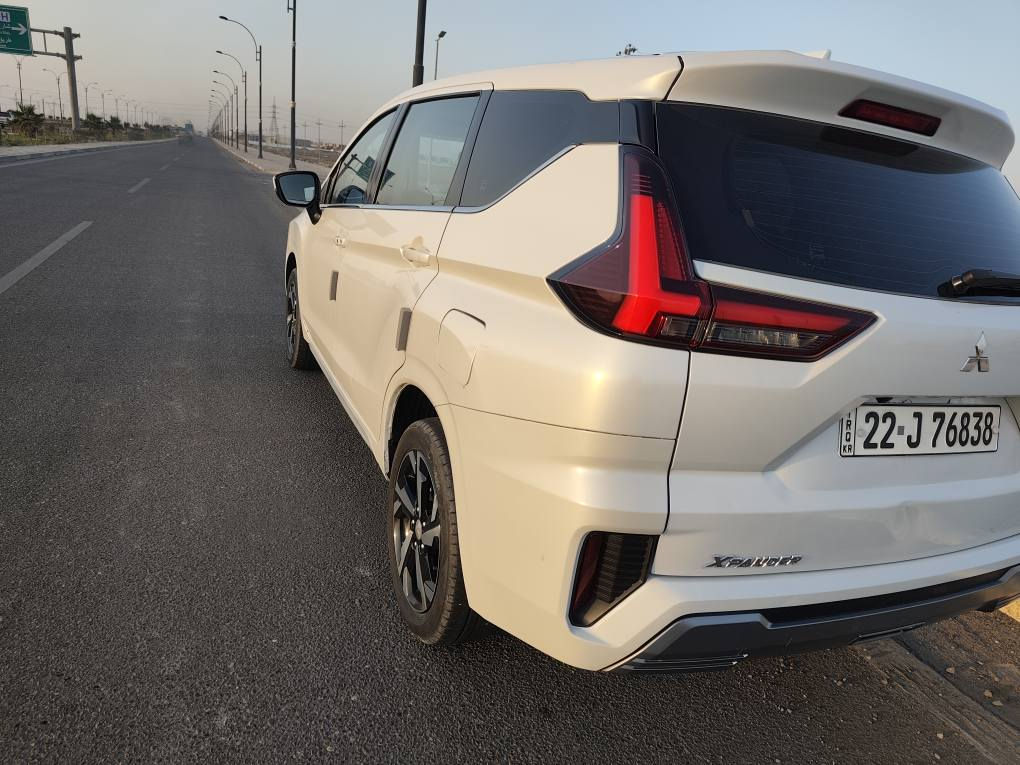 مستوبيشي اكسباندر موديل 2023 محرك 1500 مافيك تنفس طبيعي  ماشي 28 الف كيلو 7 راكب تبريد قطعتين مركزي فول مواصفات اقتصاديه جداً  مكفوله من الصبغ و الضربه و التبديل عدا بارد  بيها  رقم اربيل تحويل او وكاله مكاني البصره الزبير للاستفسار *********** البصرة, العراق
