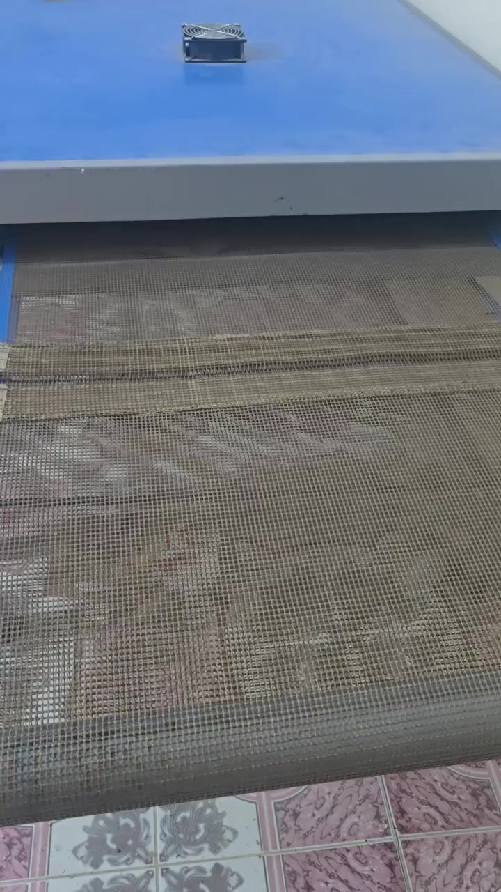 منشف إيراني مساحة متر في ٣متر
متعدد السرعات السعر مليون ونص وبيه مجال 
***********
