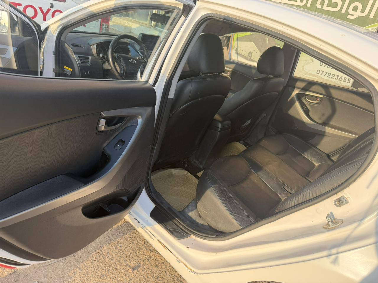 السلام عليكم اڤانتي مضلع للبيع ادوات 2012
سيارة راهمة محرك گير شرط تبريد تدفئة تايرات جدد مكاني الحويجه للأستفسار اتصل ***********
