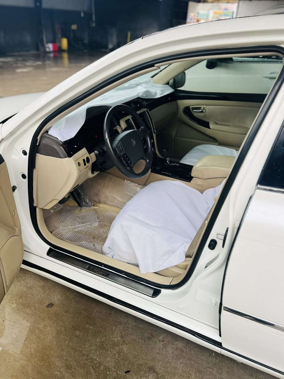 شاهینە.     موووس.       2006
ساج. مەلەکی.   سەیارەکەکە. زۆر. جوانووو. پاکە. بێ مەسروووفە. ماڵی دۆسسستە سەیارەککە
گەورە بە. بچوووکە. 180
گێرووو. مەکینەی بە شەررت
سەیارەکە حاسەیە
داحمیەکان زۆر. جواننن
٤تایەی. لۆکی. نەووتی لە ژێرە
٣دوووگمەیە. پەردەیە
پەردەکەی ئیییش. دەکاتتت 
سەیارەکە. ماڵی. دۆسسستە. 
ناونیشان.     سەیدسادق
***********➡️➡️تیلیگرام
ڕەقەمەکەی.      ***********
