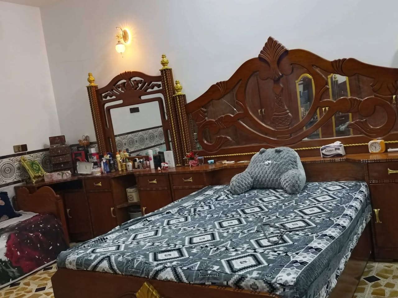 غرفة صاج عراقي احطاطه طبيعي نضيفه كلش وخشب ثقيل السعر مليون 300 وبيه مجال اتصال علا الرقم /***********/***********/ مكان فلوجه
