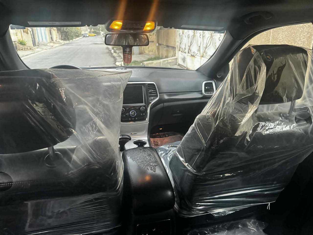 سلام عليكم جيب وارد موديل ١٥ محدث بجم كامل حادث جاملغ وباب سياره خير من الله مكينه كير تبريد كفاله رقم بغداد ماشيه ١٣٠ ترهم مراوس بكاني بغداد الحسينيه ***********

